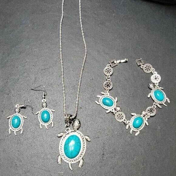Silver tone & blue turtle jewelry set - Picture 1 of 12
